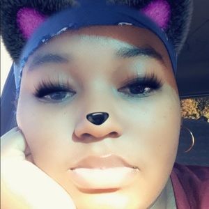 Meet your Posher, Denise